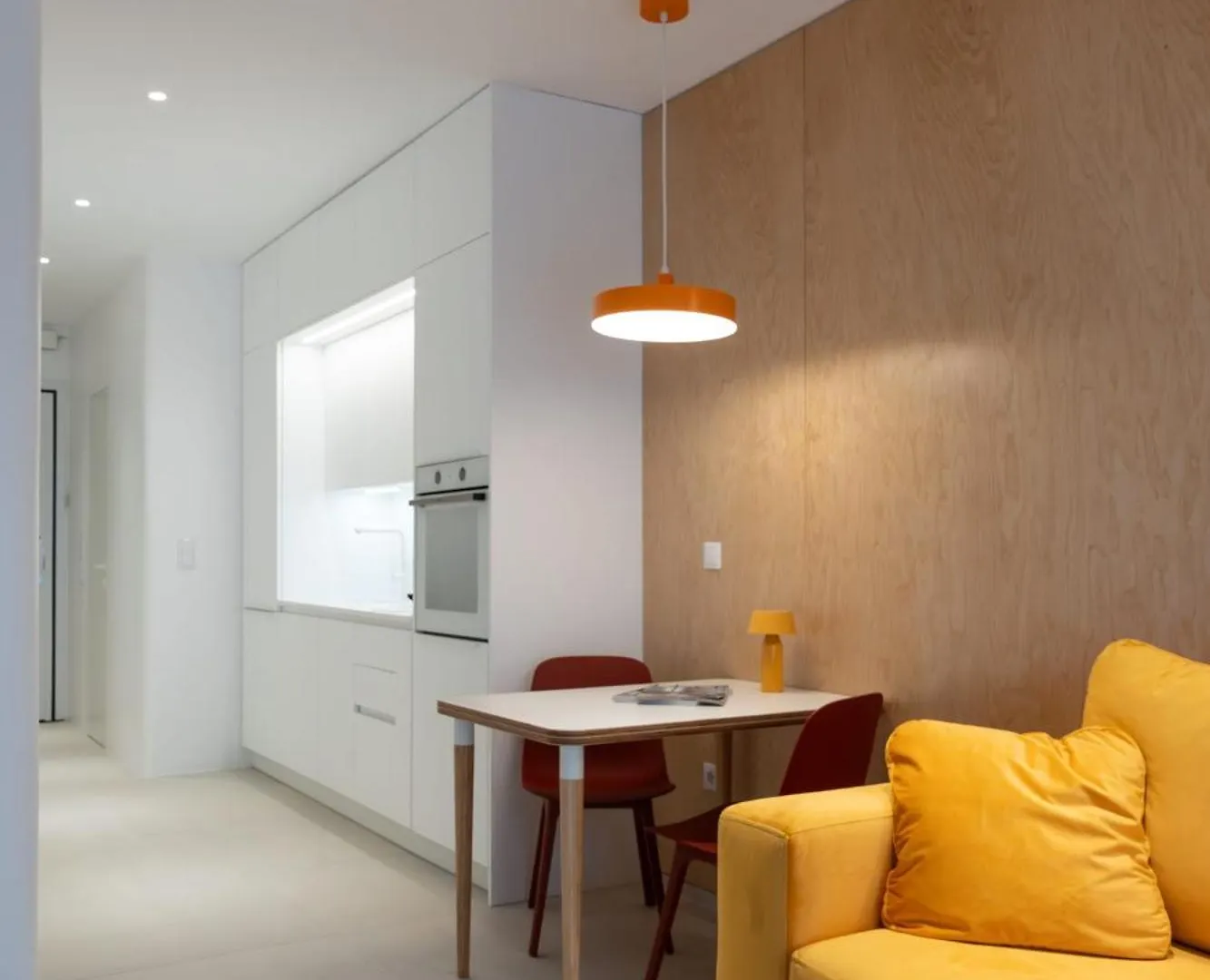 Apartment Homevision - Central & Quiet Design Condo